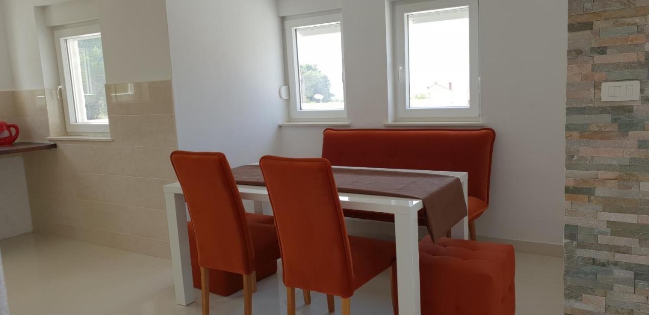 Apartments By The Sea Bilo, Primosten - 14601 Extérieur photo