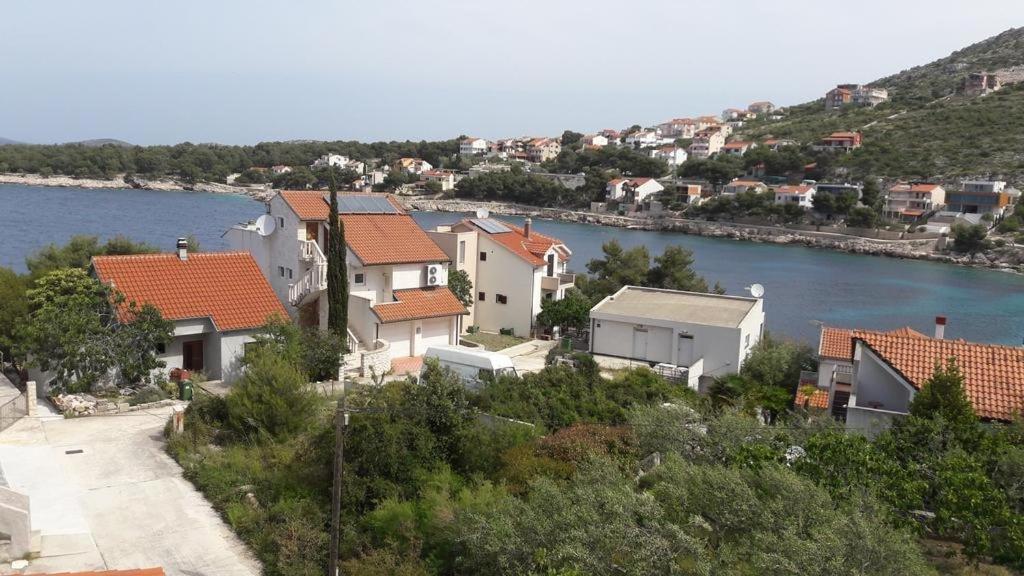 Apartments By The Sea Bilo, Primosten - 14601 Extérieur photo